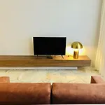Youropo - Downtown Apartman *