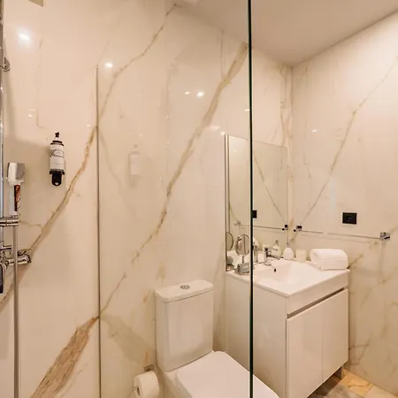 Youropo - Downtown Apartment