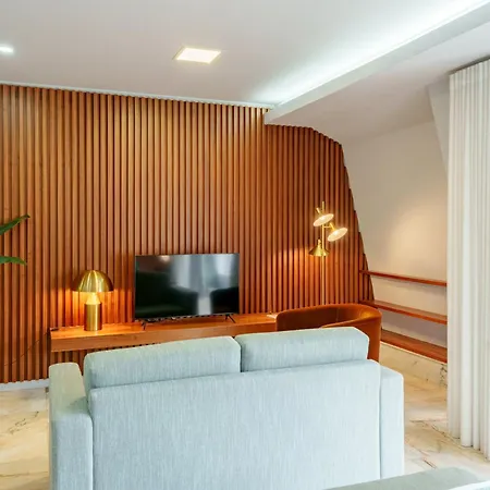 Youropo - Downtown Apartment